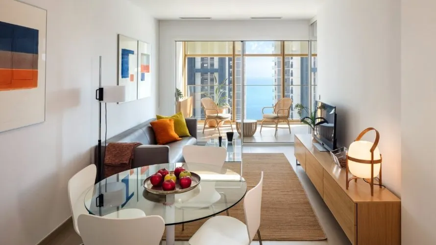Apartamento de 3 dormitorios en Benidorm, Spain No. 380 № 1