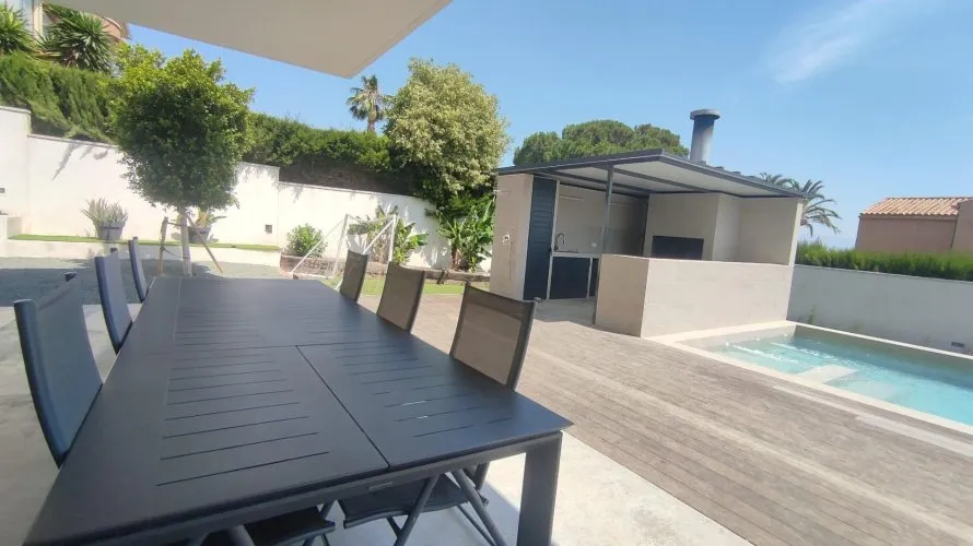 Villa de 5 dormitorios en Alicante, Spain No. 1590 № 12