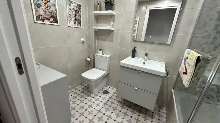 Apartamento de 3 dormitorios en Alicante, Spain No. 1615
