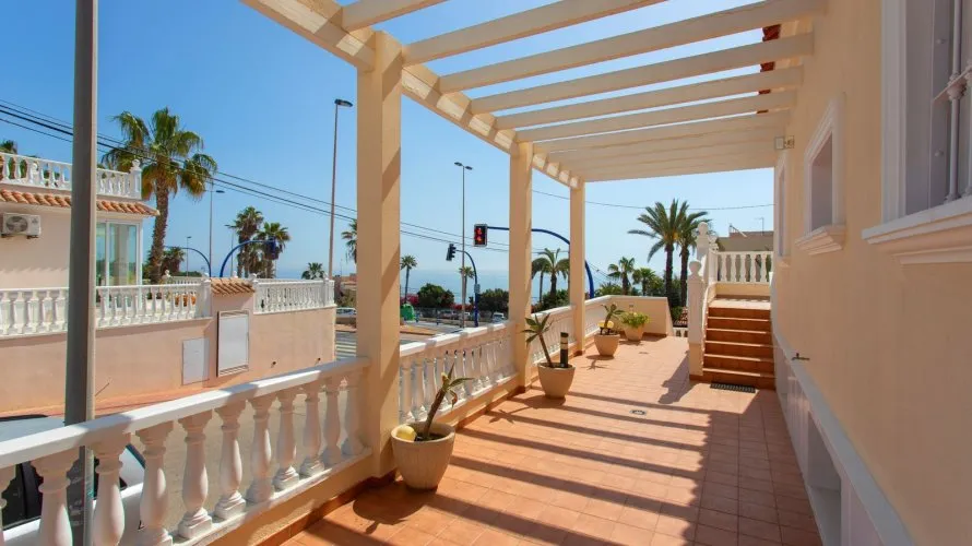 Villa de 180m² en Torrevieja, Spain No. 1557 № 24