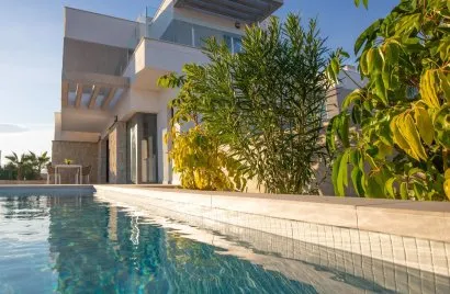 Villa de 3 dormitorios en Finestrat, Spain No. 740