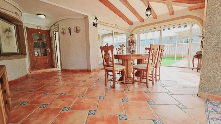 Villa de 5 dormitorios en Torrevieja, Spain No. 750 № 25