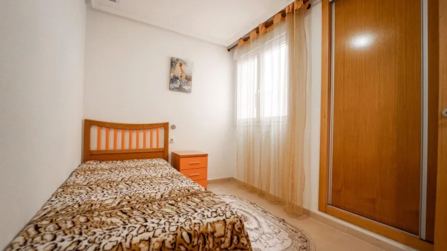 Apartamento de 2 dormitorios en Torrevieja, Spain No. 2761 № 9
