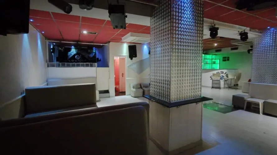 Propiedad comercial de 170m² en Villamartin, Spain No. 672 № 14