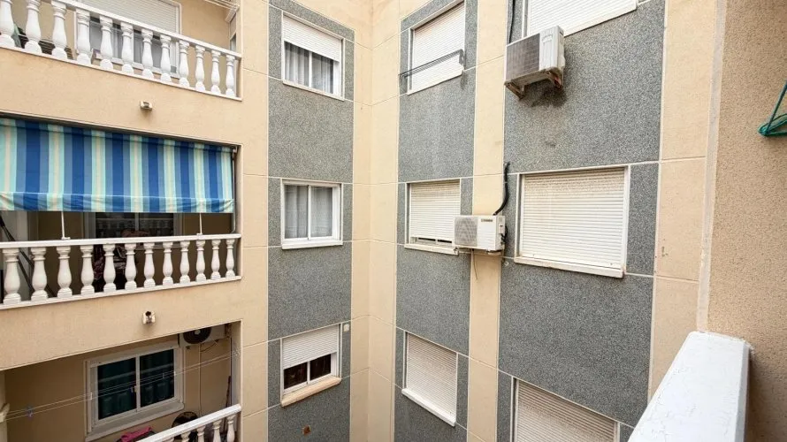Apartamento de 1 dormitorio en Torrevieja, Spain No. 2827 № 4