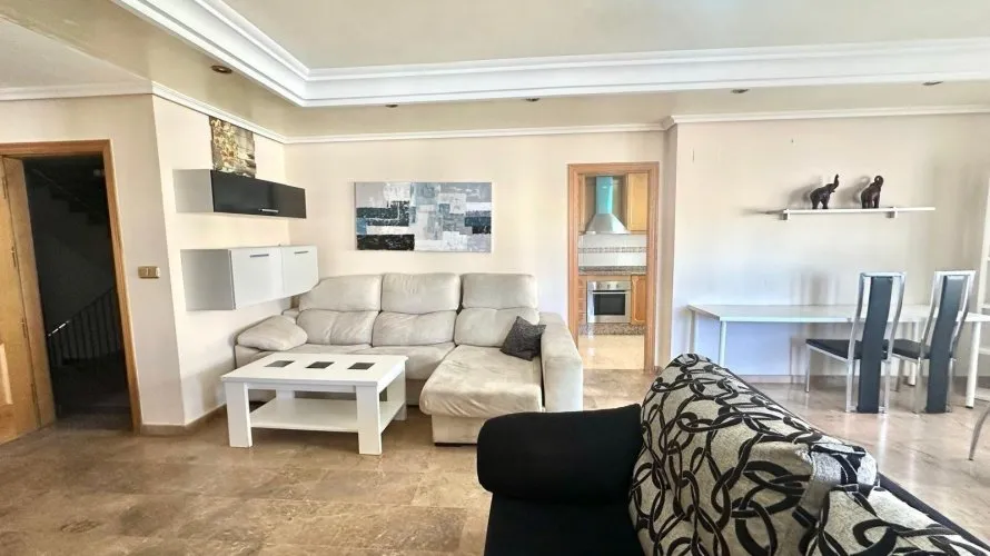 Apartamento de 4 dormitorios en Torrevieja, Spain No. 800 № 1