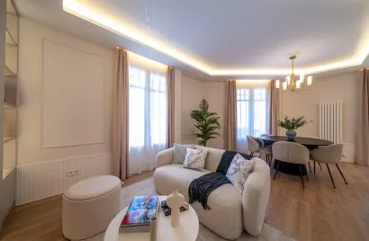 Apartamento de 2 dormitorios en Madrid, Spain No. 861