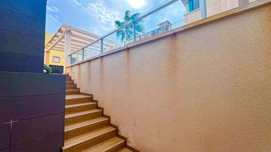 Villa de 5 dormitorios en La Zenia, Spain No. 1324 № 25