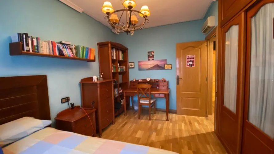 Apartamento de 4 dormitorios en Alicante, Spain No. 720 № 3