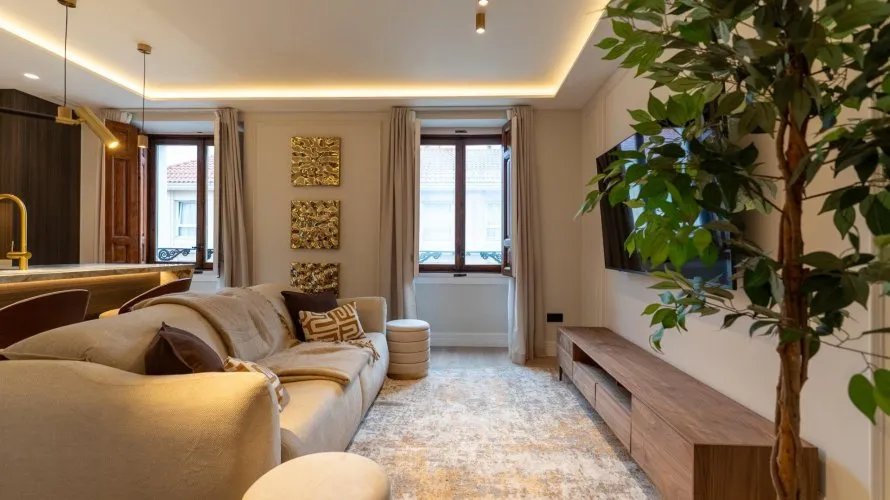Apartamento de 3 dormitorios en Madrid, Spain No. 1008 № 2