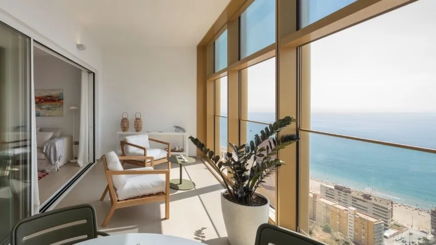 Apartamento de 3 dormitorios en Benidorm, Spain No. 380 № 8