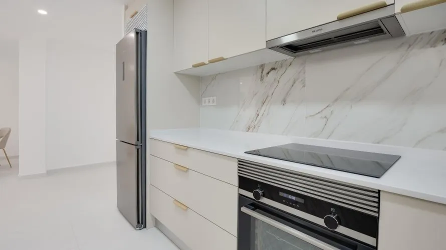 Apartamento de 3 dormitorios en Torrevieja, Spain No. 908 № 18