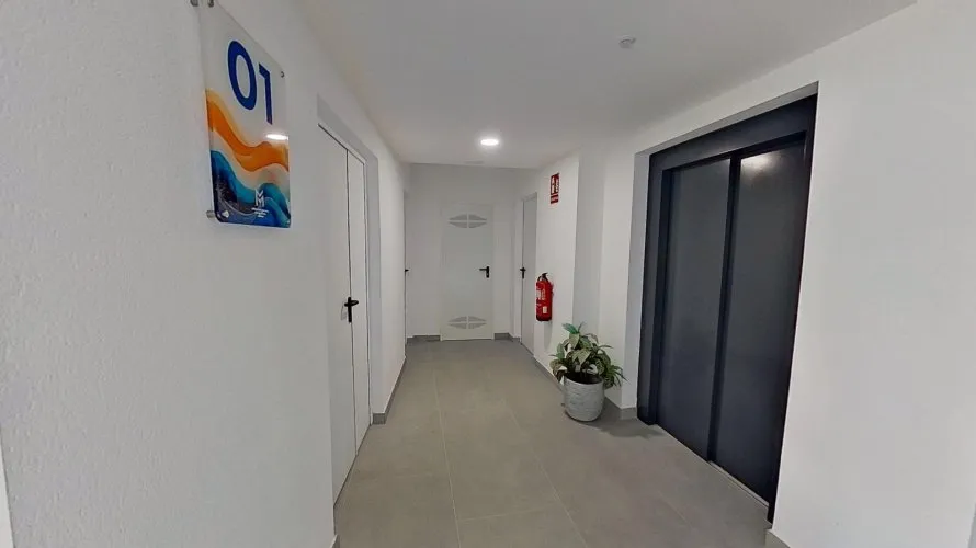 Apartamento de 2 dormitorios en Benidorm, Spain No. 111 № 1
