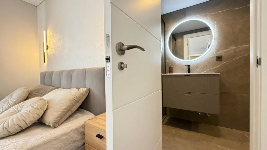 Apartamento de 3 dormitorios en Torrevieja, Spain No. 1134 № 11