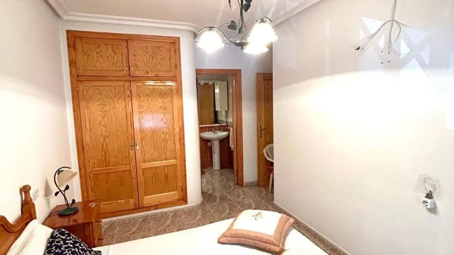 Apartamento de 3 dormitorios en Torrevieja, Spain No. 2809 № 4