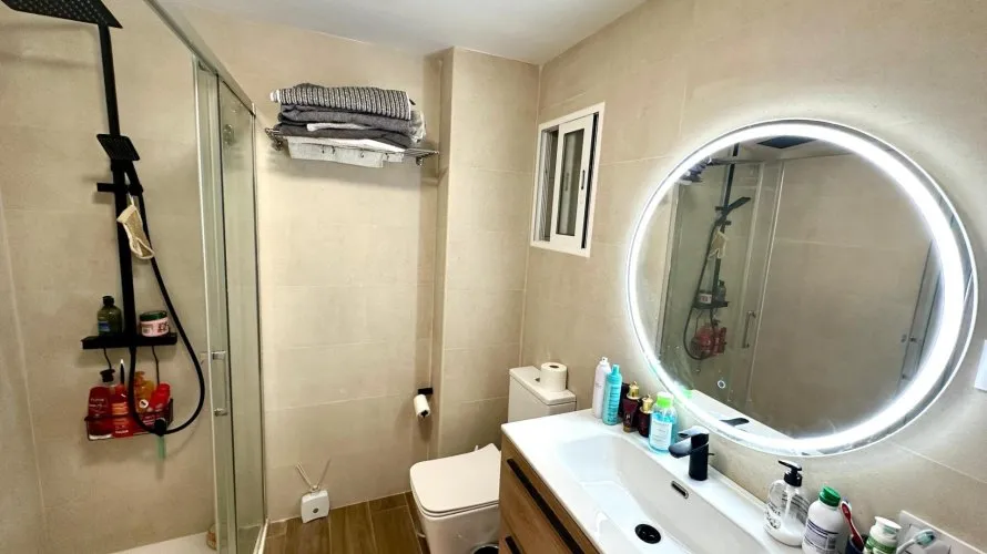 Apartamento de 4 dormitorios en Alicante, Spain No. 1550 № 9