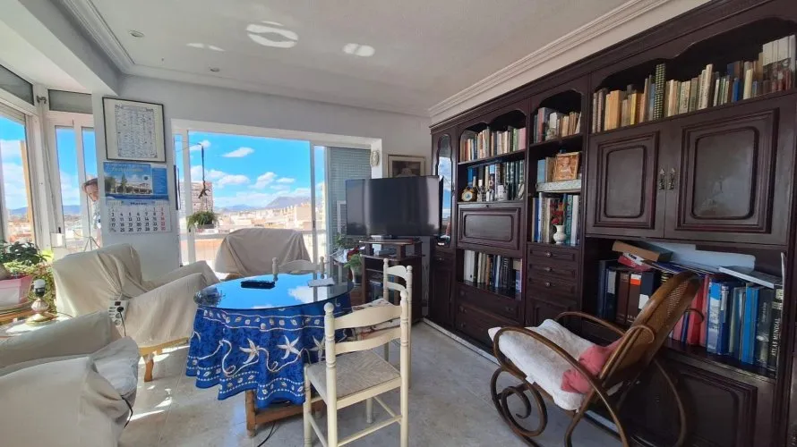 Apartamento de 3 dormitorios en San Blas, Spain No. 725 № 2