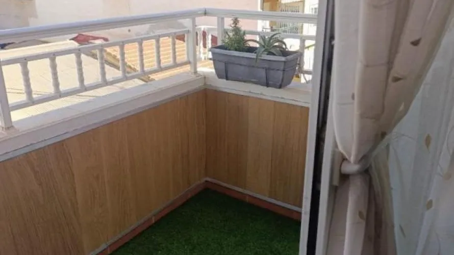 Apartamento de 110m² en Torrevieja, Spain No. 994 № 2