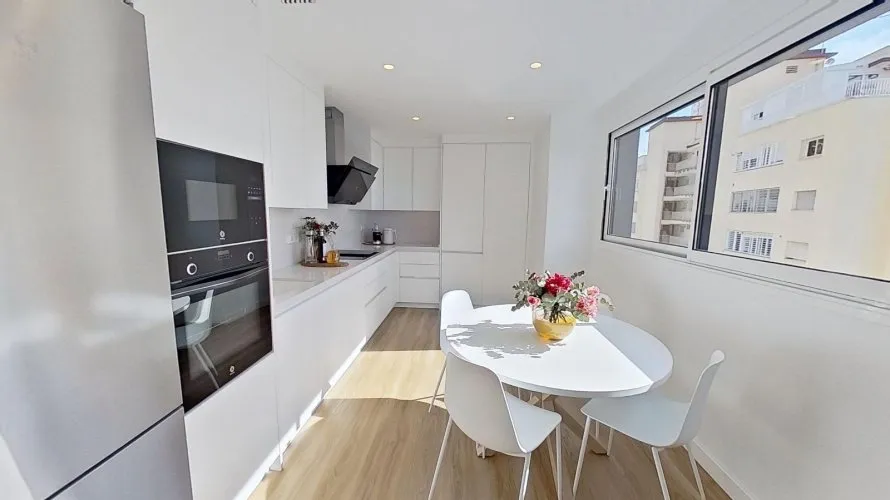 Apartamento de 2 dormitorios en Benidorm, Spain No. 111 № 23
