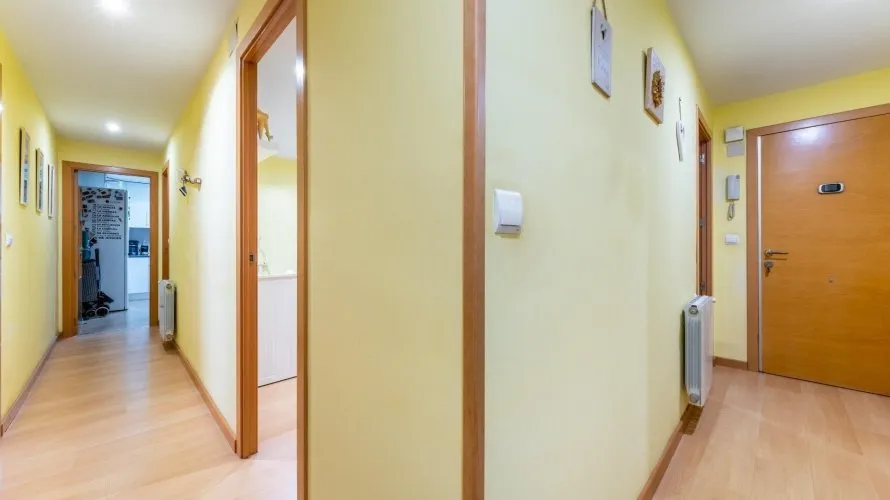 Apartamento de 3 dormitorios en Alicante, Spain No. 995 № 10