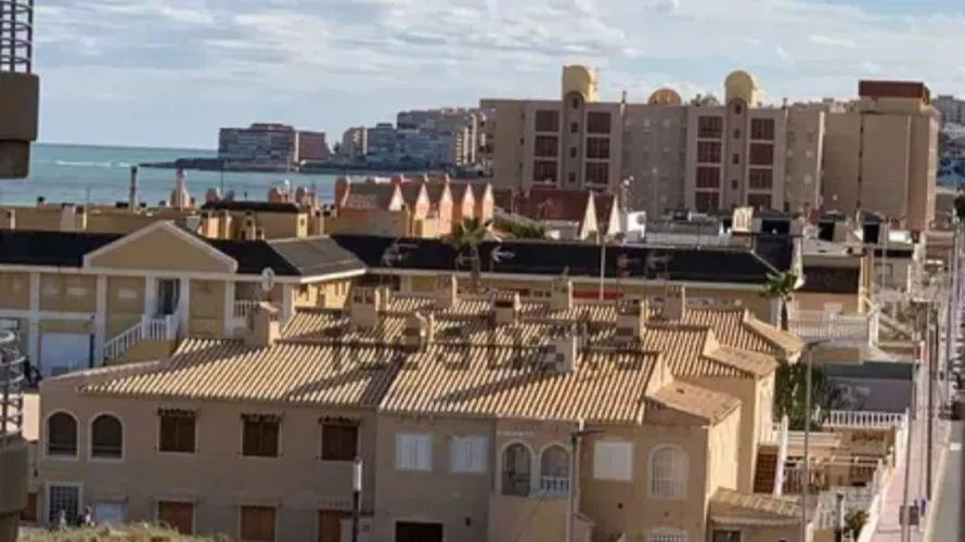 Apartamento de 2 dormitorios en La Mata, Spain No. 105