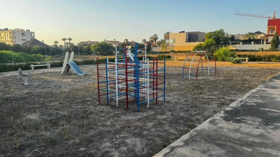 Apartamento de 3 dormitorios en Torrevieja, Spain No. 831 № 17