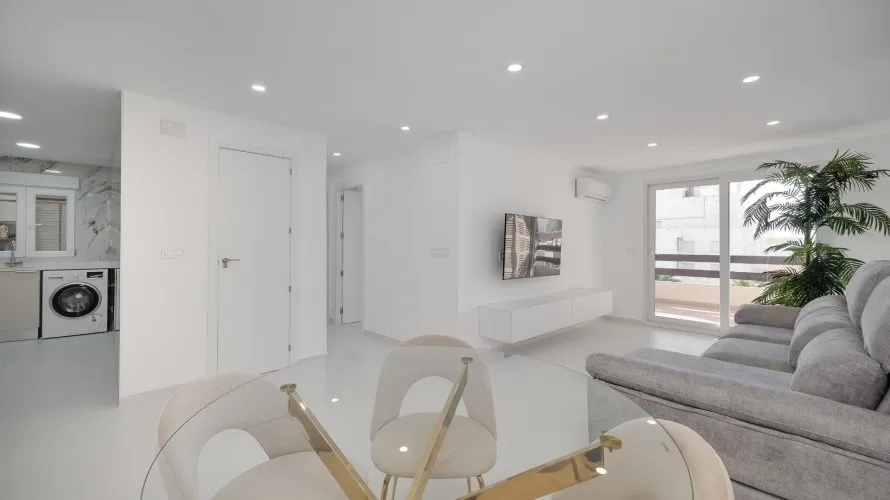 Apartamento de 3 dormitorios en Torrevieja, Spain No. 908 № 12