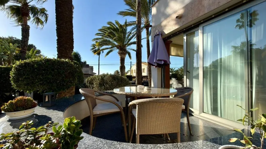 Villa de 6 dormitorios en Benidorm, Spain No. 253 № 1
