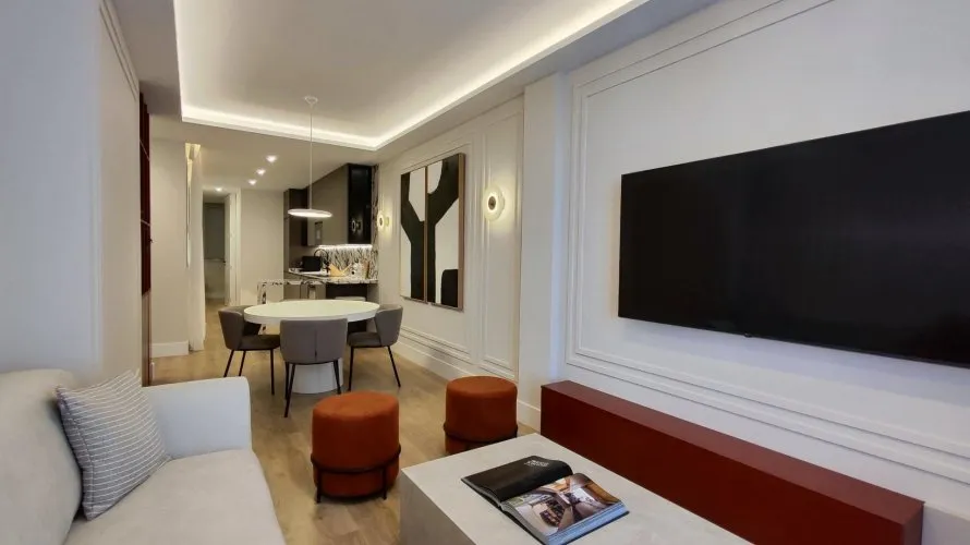 Apartamento de 2 dormitorios en Madrid, Spain No. 675 № 4