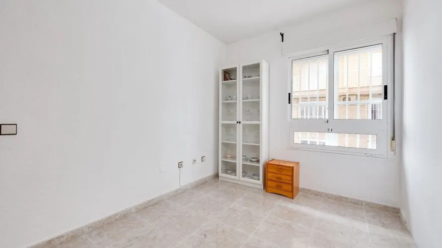 Apartamento de 2 dormitorios en Torrevieja, Spain No. 2859 № 5
