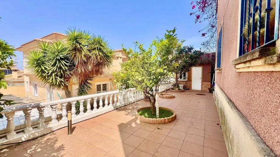 Villa de 3 dormitorios en Torrevieja, Spain No. 126 № 19