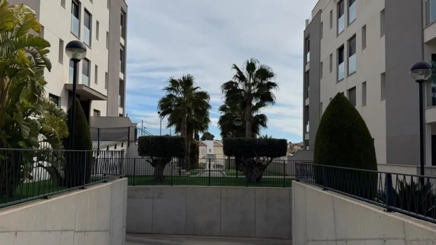 Apartamento de 2 dormitorios en Campoamor, Spain No. 1244 № 3