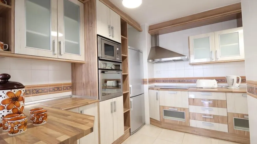 Apartamento de 3 dormitorios en Torrevieja, Spain No. 620 № 2