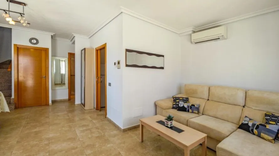 Сasa de 3 dormitorios en La Mata, Spain No. 227 № 8
