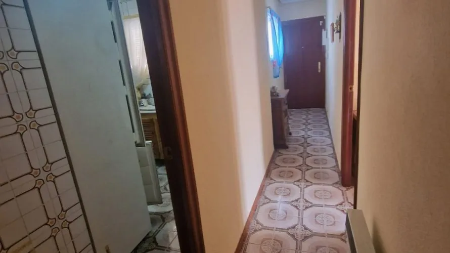 Apartamento de 3 dormitorios en Torrevieja, Spain No. 2733 № 1