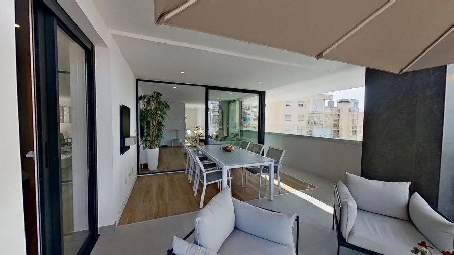 Apartamento de 2 dormitorios en Benidorm, Spain No. 111 № 20