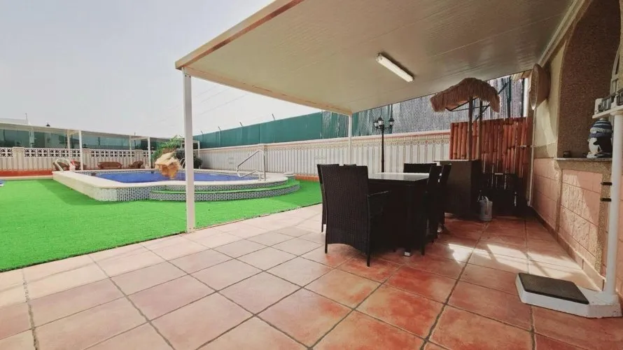 Villa de 5 dormitorios en Torrevieja, Spain No. 750 № 5