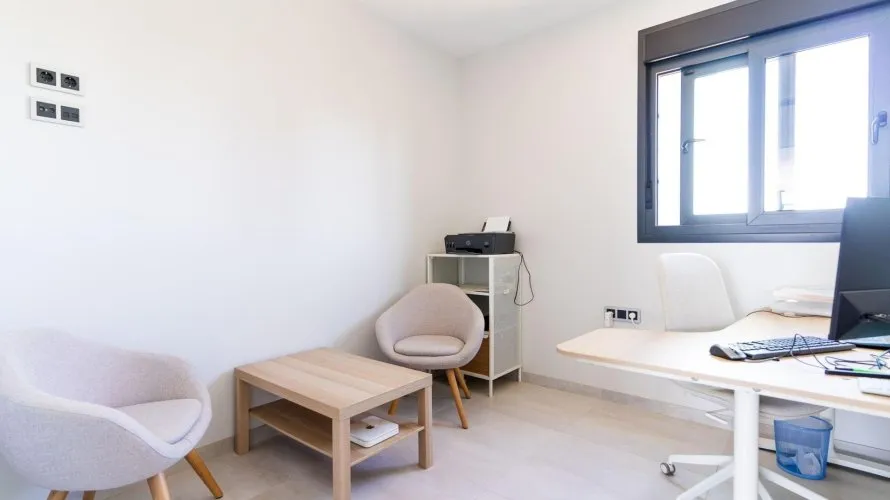 Apartamento de 3 dormitorios en Benidorm, Spain No. 895 № 6