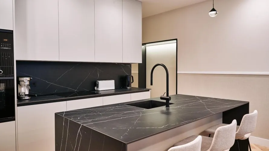 Apartamento de 3 dormitorios en Madrid, Spain No. 696 № 1