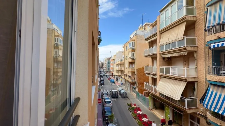 Apartamento de 2 dormitorios en Torrevieja, Spain No. 2829 № 6