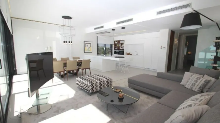 Villa de 197m² en La Zenia, Spain No. 259 № 10