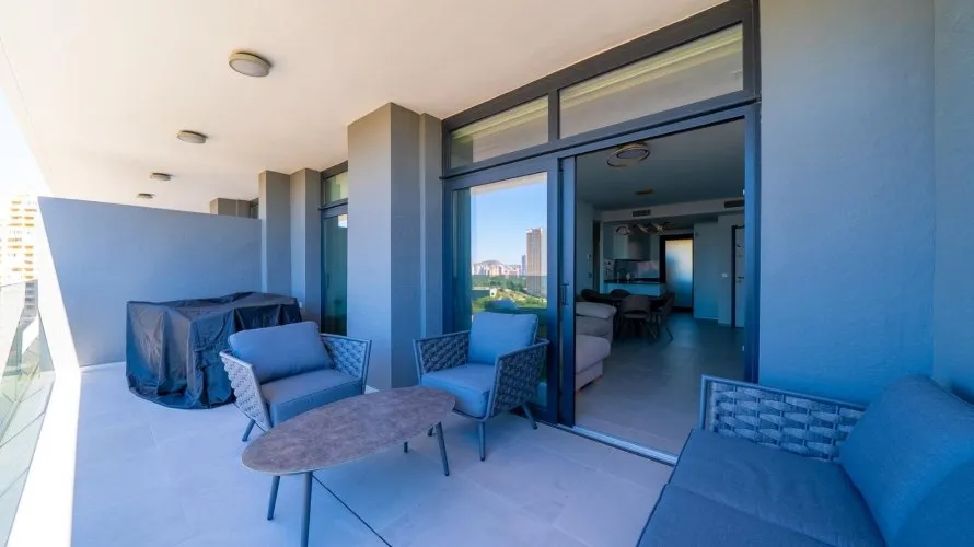 Apartamento de 2 dormitorios en Benidorm, Spain No. 974 № 12