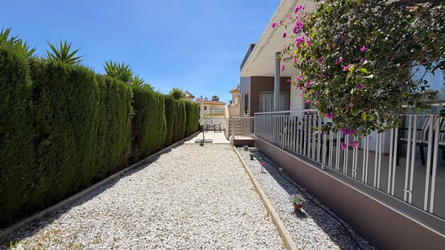 Villa de 4 dormitorios en Ciudad Quesada, Spain No. 1159 № 6