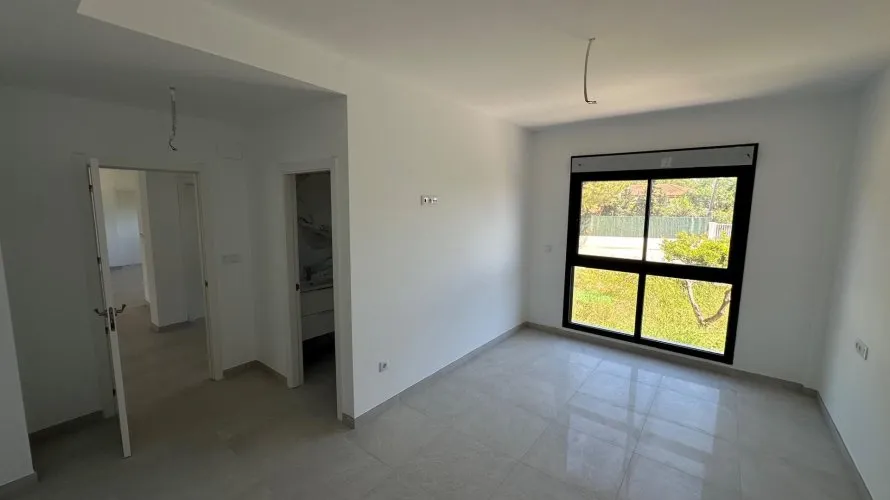 Villa de 5 dormitorios en San Vicente del Raspeig, Spain No. 1164 № 9