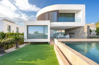 Villa de 3 dormitorios en Finestrat, Spain No. 799