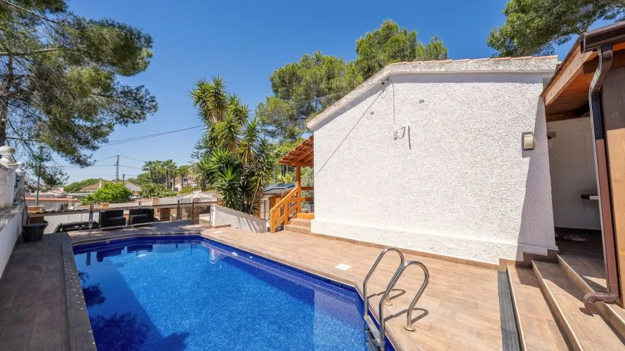 Villa de 192m² en Pinar De Campoverde, Spain No. 1201 № 2