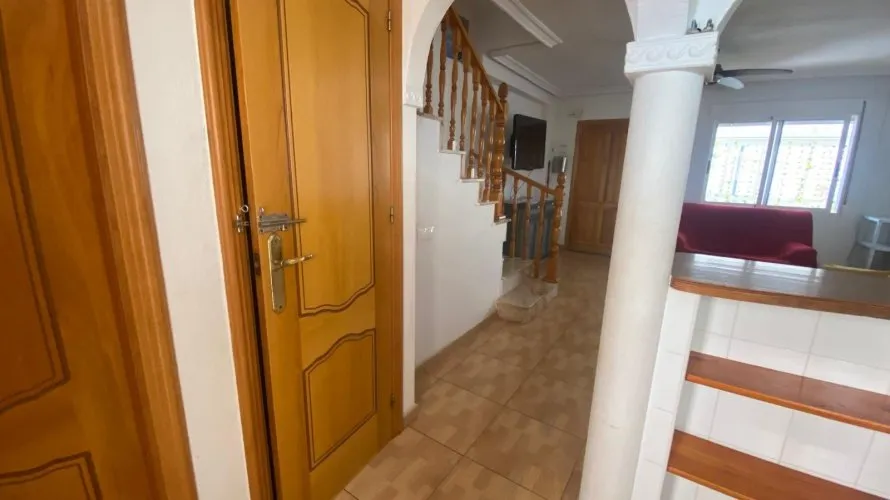 Сasa de 3 dormitorios en Torrevieja, Spain No. 1192 № 18
