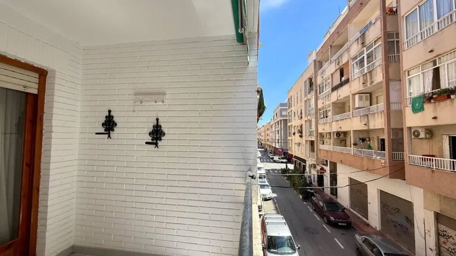 Apartamento de 2 dormitorios en Torrevieja, Spain No. 2911 № 12