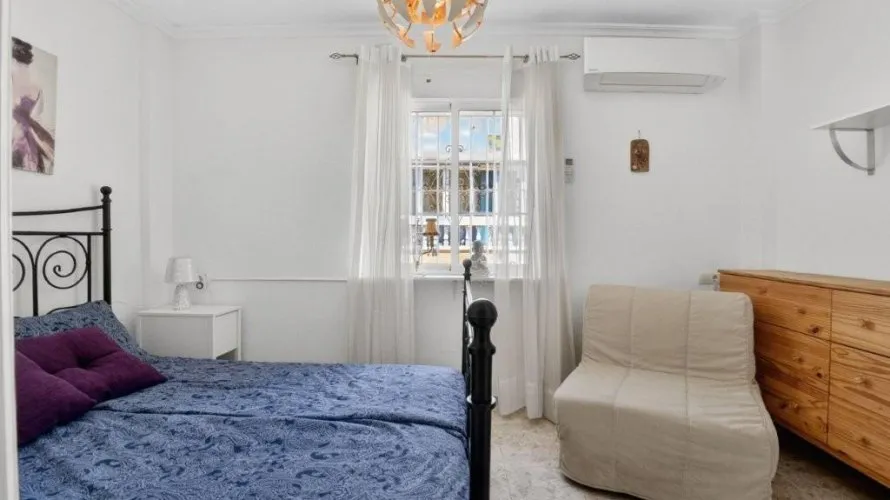 Сasa de 2 dormitorios en Torrevieja, Spain No. 926 № 12