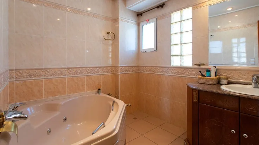 Villa de 180m² en Torrevieja, Spain No. 1557 № 8